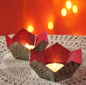 ที่วางเทียนรูปดอกบัวลายชนเผ่า - ทำจากสแตนเลส งานแฮนด์เมด ทนทาน เหมาะสำหรับโอกาสพิเศษ ตกแต่งบ้าน - Product Image 1