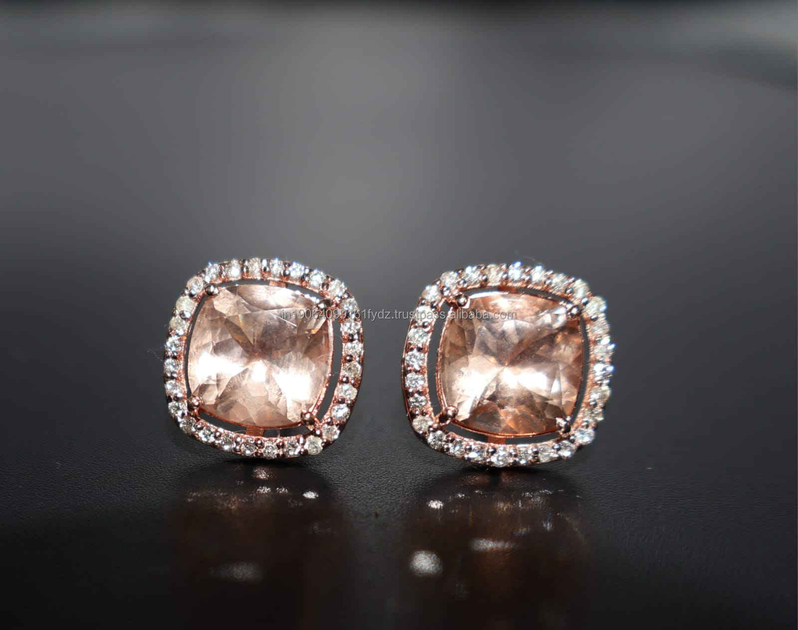 ตามที่แสดงในภาพ