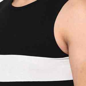 เสื้อกล้ามออกกำลังกายผู้ชายแบบใหม่ ผ้าฝ้าย ระบายอากาศได้ดี สายคล้องไหล่บาง กระชับกล้ามเนื้อ แห้งเร็ว เป็นมิตรกับสิ่งแวดล้อม - Product Image 2