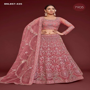 Conjunto de Lehenga-Choli rosa semicosturado con bordado de hilo Zari-Badla y purpurina, de corte en A, con malla suave y pesada, de proveedor de la India. - Product Image 1