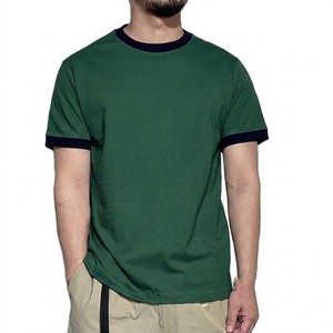 Camiseta de hombre verde oscuro con ribete en contraste, cuello redondo, manga corta, tela suave, cómoda, estilo minimalista de verano, ropa de calle. - Product Image 5