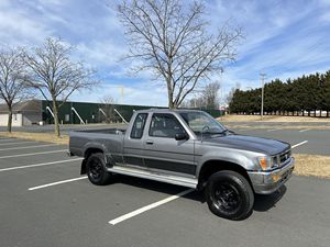 VENTE FLASH - PRÊT À EXPÉDIER - PICKUP XTRA CAB 4X4 - MODÈLE 1994 - Product Image 3