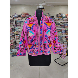 Veste en coton rose brodée à la main, col châle, manches longues, motif floral, style Prairie Chic, vêtement de printemps pour femme, cadeau pour elle - Product Image 1