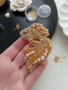 Broche Bordado a Mano con Cuentas, Pin de Moda de Lujo Bordado a Mano con Cuentas de Cristal, Accesorio de Joyería Decorativo para Mujer - Product Image 1