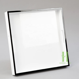 Plateau de service minimaliste en laque blanche Plateaux carrés laqués artisanaux de l'usine du Vietnam HNH Craft - Product Image 1