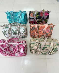 Sac de voyage en coton imprimé à la main, sac fourre-tout de voyage fait main, sac de week-end avec fermeture éclair, écologique, matelassé, grande capacité, haute qualité - Product Image 4