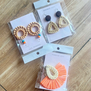 Boucles d'oreilles en rotin écologiques, bijoux en bambou faits à la main, légères et tendance, fabriquées au Vietnam, fournisseur - Product Image 1