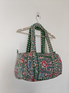 Sac de voyage matelassé en coton à imprimé floral vert, fermeture éclair, doubles poignées |   Sac de week-end unisexe léger 20-35L - Product Image 3