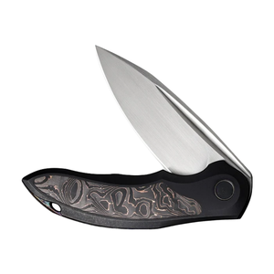 Couteaux pliants avec manche texturé gris, lame en acier inoxydable, design compact et pliable pour la randonnée en plein air et les tâches utilitaires - Product Image 5