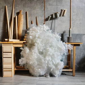 Fibre de polyester en mèches blanches certifiée Oeko-Tex 3D HCS Vikohasan, flocons de PET recyclé certifiés GRS, matériau de rembourrage pour articles creux - Product Image 1