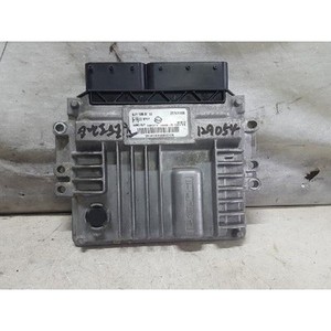 ECUs y Módulos de Computación Usados Korando Sports 6715400132 - Product Image 1