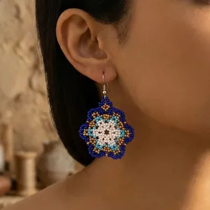 Boucles d'oreilles perlées artisanales Neelkanth, bijoux de corps tendance - Product Image 6