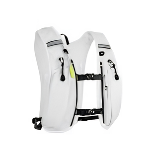 Gilet de trail running ultra-marathon léger et respirant avec poches réglables pour bouteilles souples et poches pour bouteilles d'eau, en polyester imprimé - Product Image 1