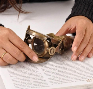 Télescope monoculaire en laiton antique, gravé Crown London, pour décoration nautique, cadeau de navigation et objet de collection - Product Image 4