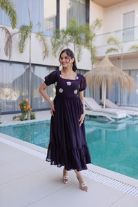 Nueva Colección Exclusiva de Vestidos Elegantes con Bordado de Cuentas Pesadas en Tela de Seda Georgette para Bodas y Festivales - Product Image 3