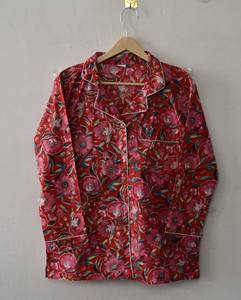 Ensemble de pyjama en coton imprimé à la main, élégant et luxueux, collection 2026, chemise classique à boutons, confortable et élastique - Product Image 3