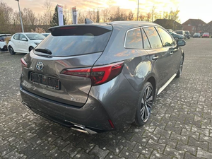 Toyota Corolla 2.0 Hybride Touring Sports Teamplayer Wagon Automatique Voiture Familiale Économe en Carburant - Product Image 6