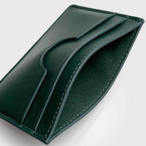 Tarjetero de Cuero Genuino de Alta Calidad, Unisex, Duradero, con 5 Bolsillos, Cierre de Clip y Diseño Granulado - Product Image 1