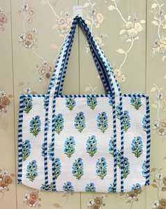 Sac fourre-tout pour femme en tissu imprimé floral indien, léger, pliable, écologique, fait main, matelassé, pour les voyages et le shopping - Product Image 4