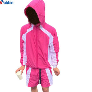 Conjunto Deportivo de Chaqueta con Cierre y Parches Reflectantes con Logotipo Personalizado y Pantalones Cortos de Nailon, Unisex, Cortavientos para Hombre - Product Image 1