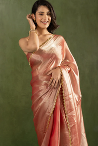 Sari de Fiesta Moderno en Chifón Color Oro Rosa, Listo para Usar, con Blusa, para Bodas y Festivales Indios, Hecho con Materiales Reciclados - Product Image 3