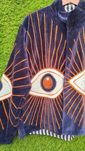Chaqueta de terciopelo azul marino con bordado de ojo turco y aplique de rayos de sol naranja, estilo bohemio, manga larga, prenda exterior artesanal para mujer - Product Image 5