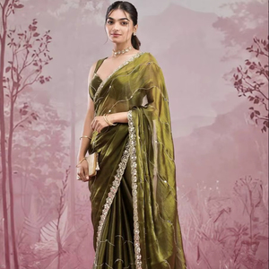 Sari en soie de créateur Berberry pour mariages - Broderie artisanale miroir et sequins avec blouse non cousue - Product Image 1