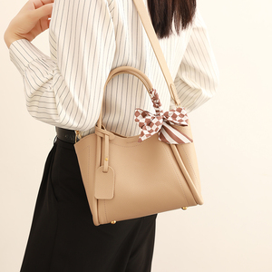 กระเป๋าโท้ทหนัง PU คุณภาพสูงสำหรับผู้หญิง ขนาดเล็ก ดีไซน์สวยหรู - Product Image 6
