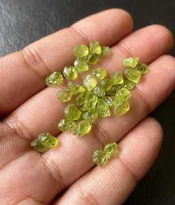 Raw <b>Peridot</b> Crystals Natural Green August Birthstone Healing Gemstone Rough Stone For Jewelry Making Bulk Supply - Product Image 4
