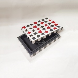 กล่องตกแต่งธีมโป๊กเกอร์สุดหรูพร้อมลายหัวใจและจอบ ใช้เก็บของบนโต๊ะกาแฟอย่างมีสไตล์สำหรับอุปกรณ์เสริมและของจำเป็น - Product Image 4