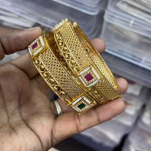 ชุดกำไลที่ใช้ได้กับหิน pota ชุบทองและสร้อยข้อมือไข่มุกและกำไลข้อมือ - Product Image 1