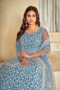Elegante Traje Anarkali para Mujer, Color Azul Cielo, Manga 3/4, Crepé de Red, Semi-Cosido, para Bodas y Ocasiones Festivas - Product Image 3