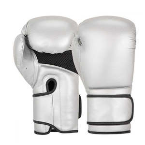 Vente en gros de sacs de sable professionnels en cuir Gants de boxe en cuir PU avec logo personnalisé pour l'entraînement - Product Image 1
