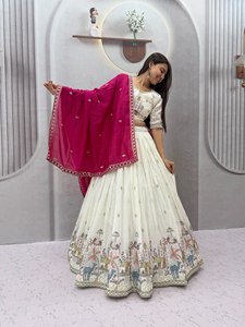 Ensemble Lehenga Choli brodé de fleurs blanches, mélange de soie, tenue traditionnelle indienne avec dupatta rose pour mariage ou fête - Product Image 2