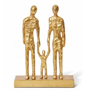 Nouvelle arrivée Sculpture en métal au design moderne, faite à la main, idéale pour le bureau ou la maison, vitrine de table unique au prix de gros - Product Image 1