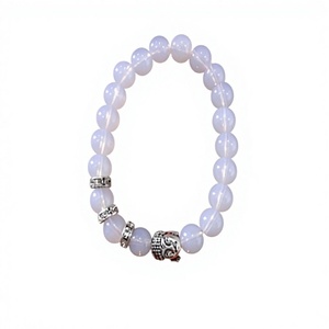Bracelet Bouddha artisanal en opalite, perles de cristal Chakra pour la méditation, artisanat en pierres semi-précieuses pour la guérison, Gujarat - Product Image 1