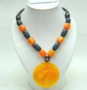 Collar de Cuentas de Resina Estilo Boho Chic, Accesorio de Joyería Artístico Único para Mujer, Ideal para Atuendos Casuales y Estilo Veraniego - Product Image 5