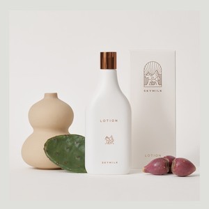 Lotion hydratante pour le corps Sky Milk Korean K-Beauty Millennial Lotion 300ml Fabriqué en Corée Pour tous types de peaux - Product Image 2