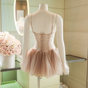 Vestido de cóctel de tul con lentejuelas color champán, tirantes finos, cintura imperio, corte en A, largo hasta la rodilla y bordado hecho a mano - Product Image 5