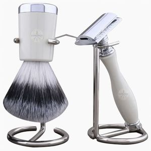 Kit de rasage pour homme Lincoln 5 pièces avec brosse en poils de blaireau noir et rasoir exclusif à 3 lames - Product Image 5