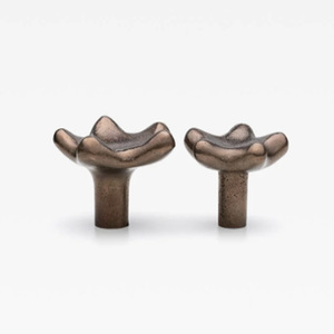 Perillas de Estrella en Bronce Envejecido, Perillas con Forma de Estrella para Gabinetes, Tiradores Tradicionales para Muebles, Tiradores Duraderos para Cajones - Product Image 1