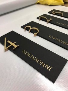 Panneau décoratif rustique minimaliste personnalisé en bois découpé au laser de haute qualité pour anniversaire ou baby shower - Product Image 6