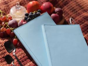 Porta Menús de Cuero Genuino Crazy Horse, Hecho a Mano, Resistente al Agua, Estilo Vintage, Personalizable con Color y Logotipo, Rústico, para Bares - Product Image 3