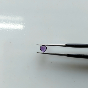 Ametyste africaine naturelle 4MM taille cœur violet, pierres précieuses de qualité supérieure pour la fabrication de bijoux - Product Image 1