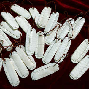 Peine para Barba de Hueso de Búfalo Estilo Vikingo Hecho a Mano con Estuche de Almacenamiento de Hueso, Accesorio de Aseo Premium a Precio Mayorista - Product Image 6