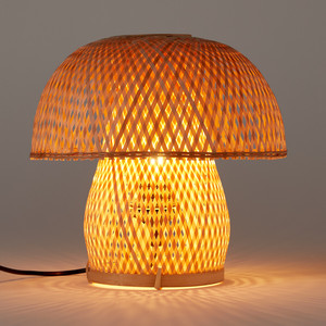 Lampe de table en bambou naturel tissé pour la décoration de la maison, de la chambre à coucher, du salon et l'éclairage intérieur - Product Image 5