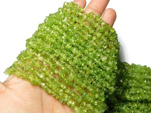 Perles de pierre vert émeraude naturelle en éclats irréguliers de 4-5 mm pour la fabrication de bijoux – Prix usine - Product Image 6