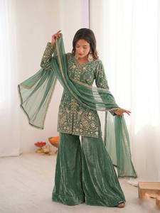 Robe Anarkali longue en velours brodé vert pour femme, tenue traditionnelle indienne et pakistanaise pour mariage, coupe ample et extensible - Product Image 2