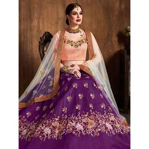 Belle soie brute violette Lehenga Choli avec des robes de soirée élégantes Dupatta avec un travail de fil complexe - Product Image 5