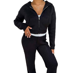 Sudadera con Capucha Personalizada con Pedrería Marrón para Hombre y Mujer, Estilo Urbano, 100% Algodón, Ecológica, Transpirable, de Lujo, para Otoño - Product Image 1